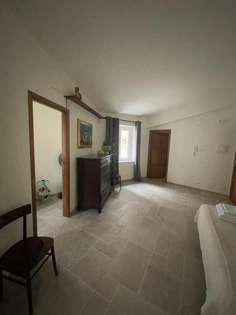 Bed & Breakfast Baroon - Bistrot & Polizzi Generosa